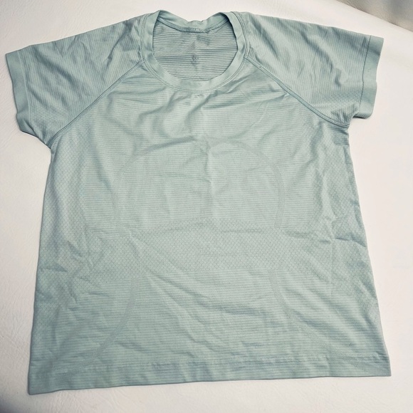 lululemon athletica Tops - Lululemon womens crop top size 4-6 light green